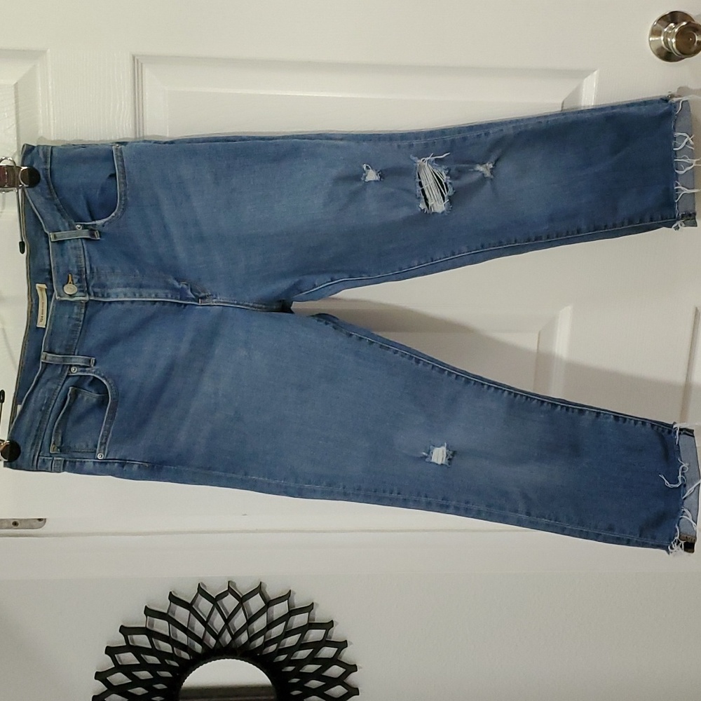 EUC LEVIS 724 HIGH RISE STRAIGHT DISTRESSED RAW HEMWOMEN'S JEANS Size 32
